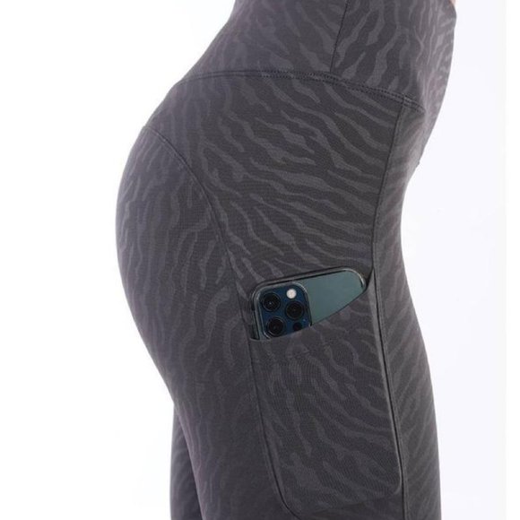 CM Fashion Womens Zebra Patterned Leggings, with pockets- Black - Picture 4 of 9